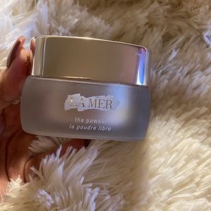LA MER loose powder